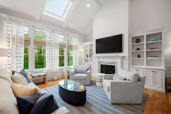 Orleans, MA 02653,30 Collins Ln