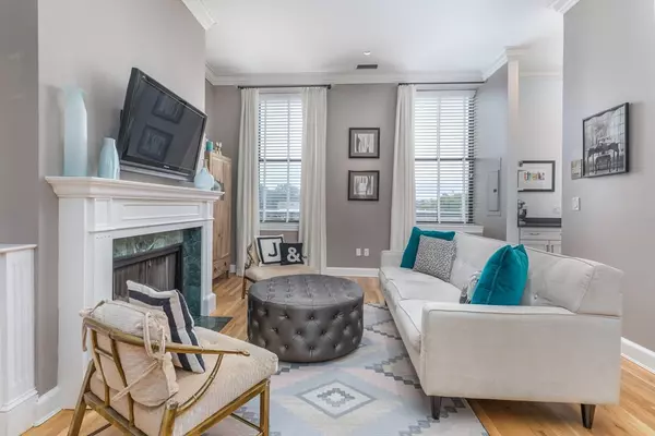 72 Warren Ave #301, Boston, MA 02116