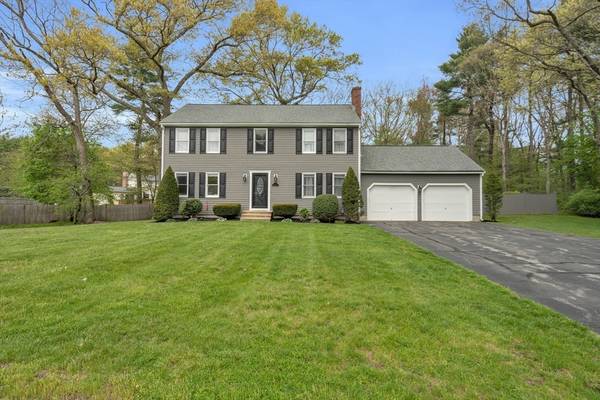 8 Hawthorne Drive, Walpole, MA 02081