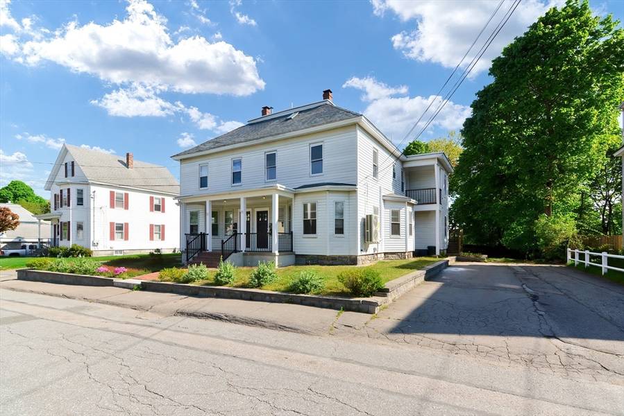 12-14 Newfield St, Chelmsford, MA 01863