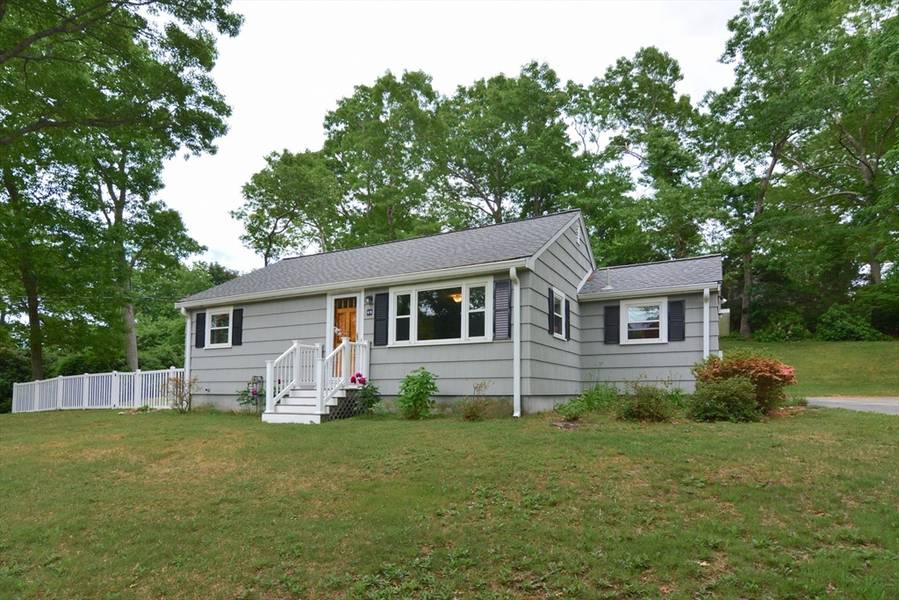 48 Smiths Ln, Kingston, MA 02364