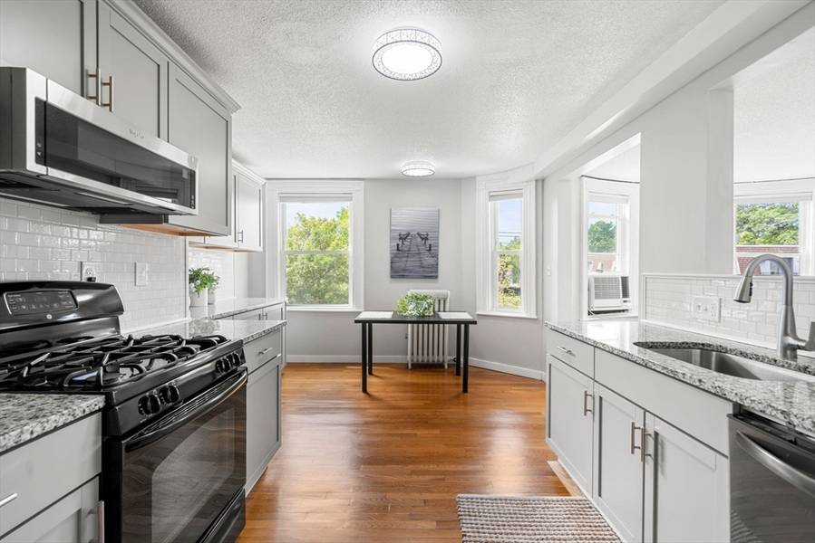 47 W Wyoming Ave #8, Melrose, MA 02176