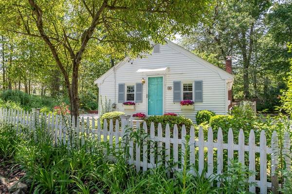 62 Sycamore Rd, Wayland, MA 01778