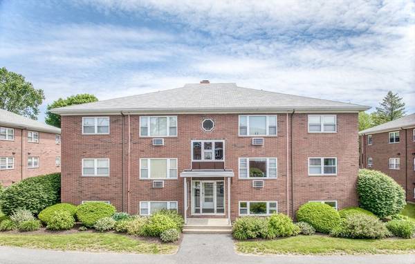 36 Whitman Rd #2-4, Waltham, MA 02453