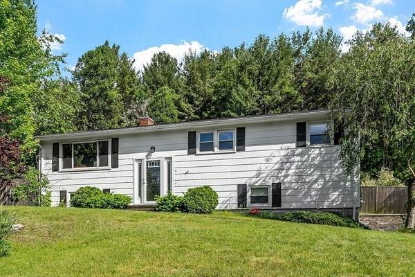 71 Malden St, Holden, MA 01520