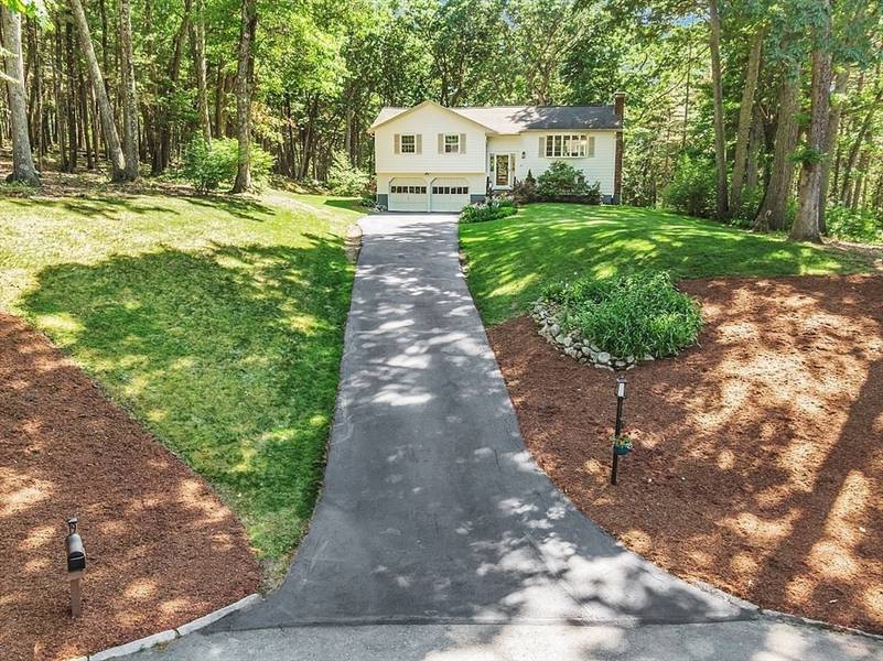 19 Belmont Drive, Chelmsford, MA 01824