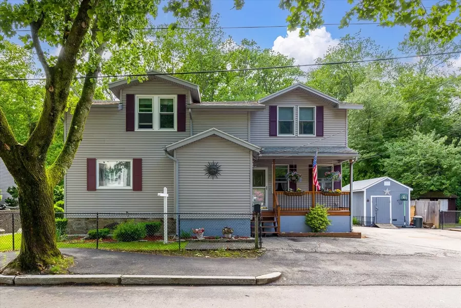 42 Harold St, Worcester, MA 01604