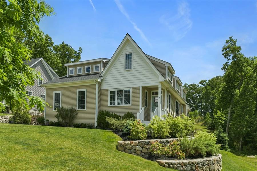 145 Black Horse Pl #1, Concord, MA 01742