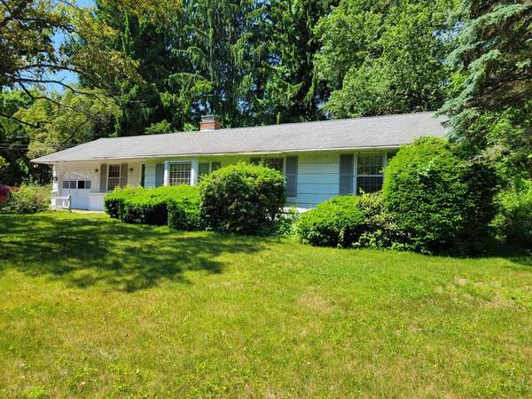 929 Wachusett St, Holden, MA 01520