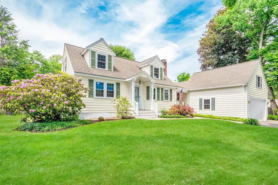 22 Southfield Cir, Concord, MA 01742