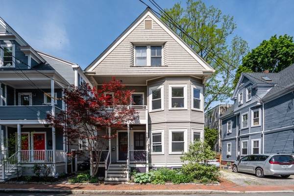 15-15A Traymore St, Cambridge, MA 02140