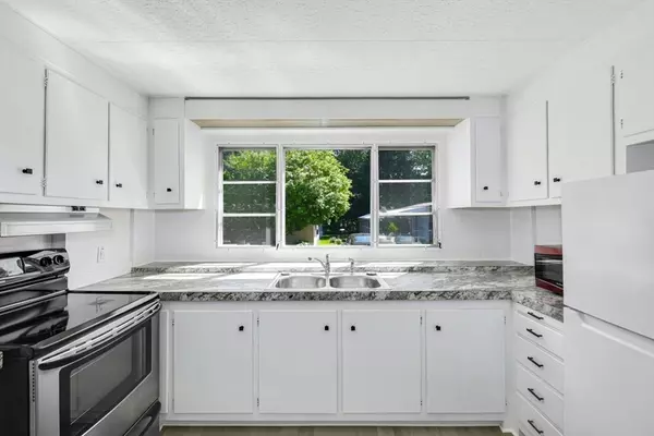 Littleton, MA 01560,239 Ayer Rd #40