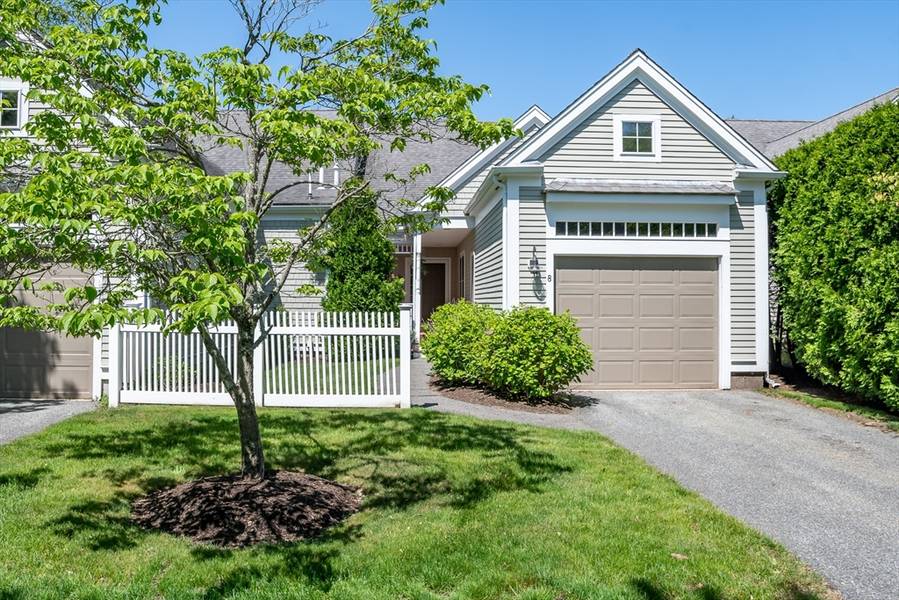 8 Holly Hock  Knoll Court #117, Bourne, MA 02532