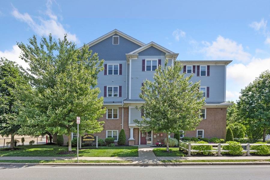 185 Essex Street #3C, Melrose, MA 02176