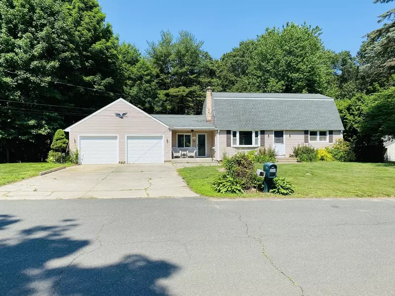 22 Woodside Cir, Southwick, MA 01077