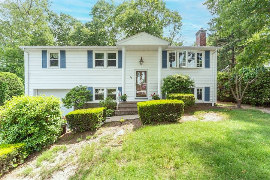 26 Kimberly Ln, Randolph, MA 02368