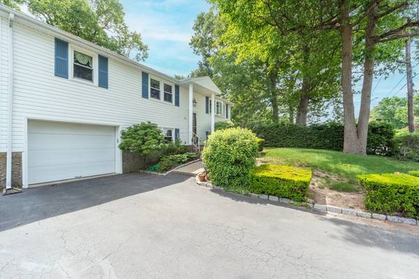 Randolph, MA 02368,26 Kimberly Ln