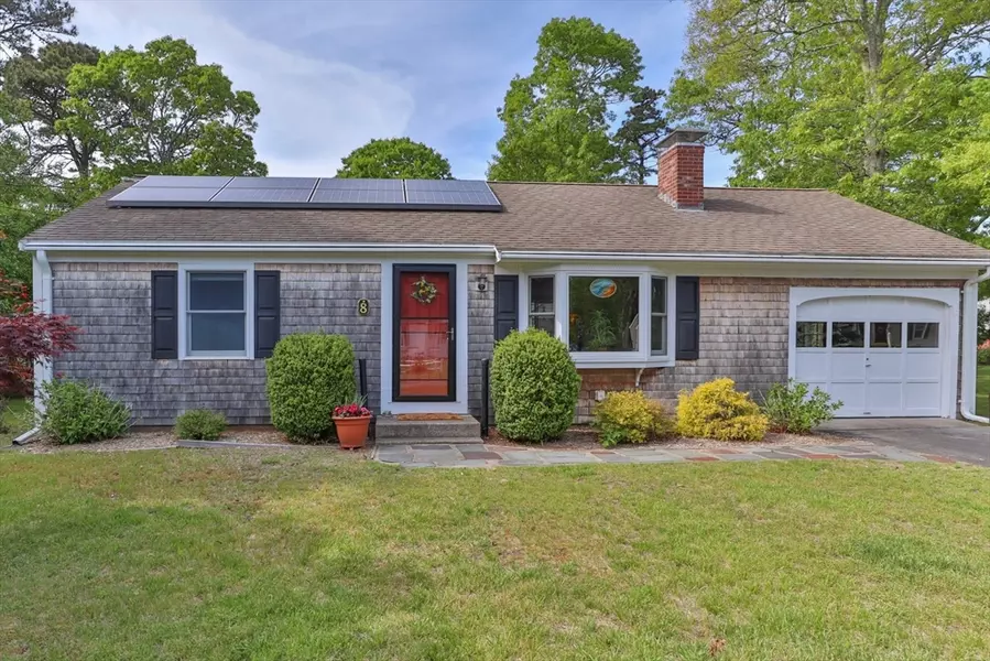 8 Fresh Brook Rd, Yarmouth, MA 02664