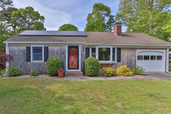 8 Fresh Brook Rd, Yarmouth, MA 02664