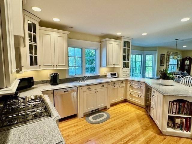 337 Lower County Rd, Dennis, MA 02639