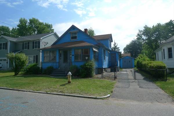 41 Boyer St, Springfield, MA 01109