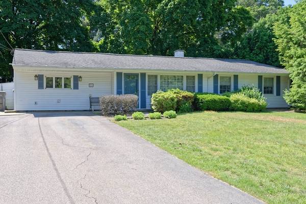 21 Terri Rd, Framingham, MA 01701