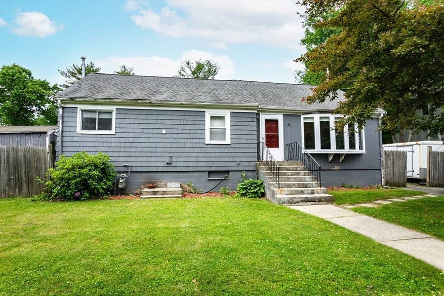 67 W Shore Rd, Holbrook, MA 02343