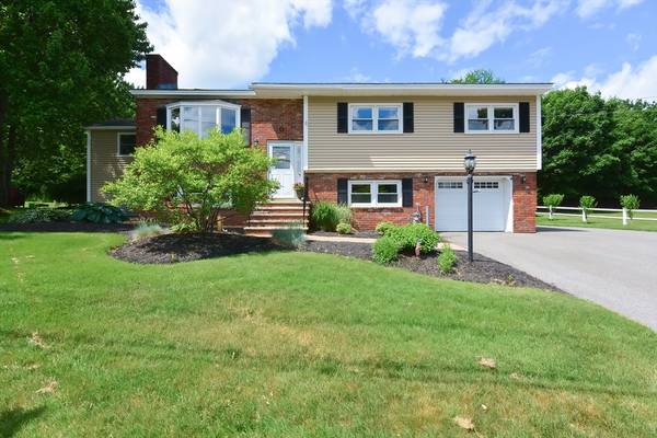 19 Anderson Dr, Methuen, MA 01844