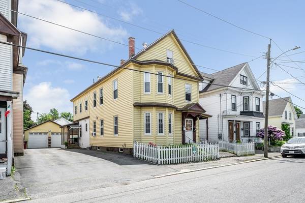 43-45 Fay St, Lowell, MA 01852