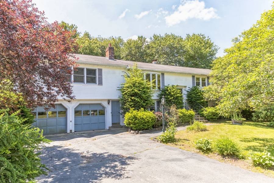 9 Bear Hill Rd, Billerica, MA 01821