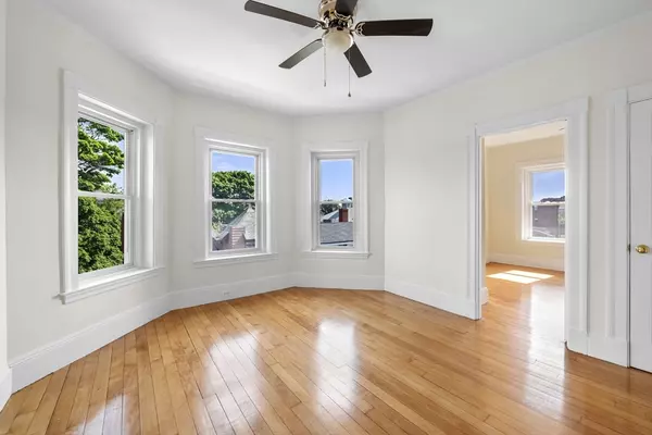 Salem, MA 01970,15 Lynde St #36