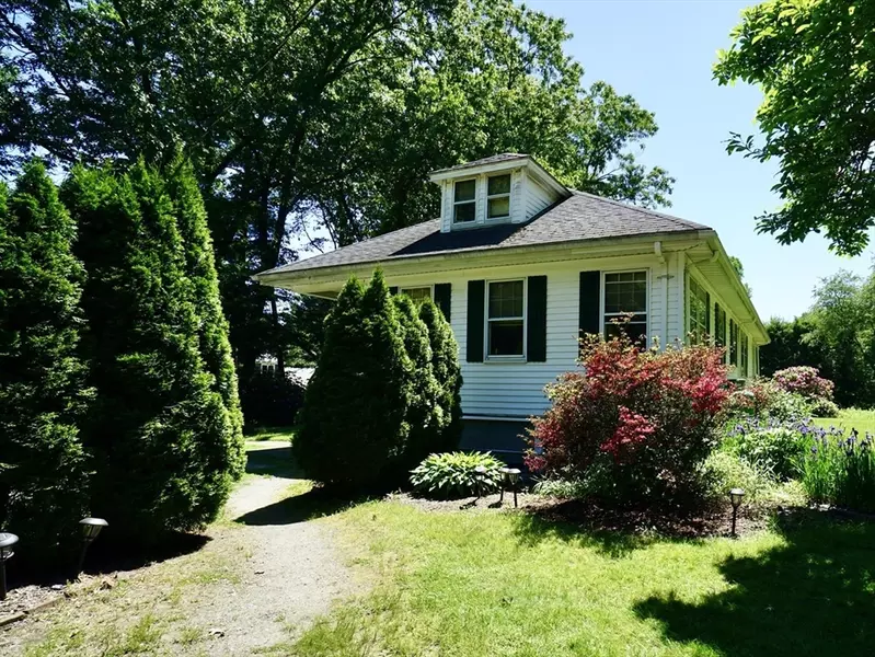 1537 Main St, Walpole, MA 02081