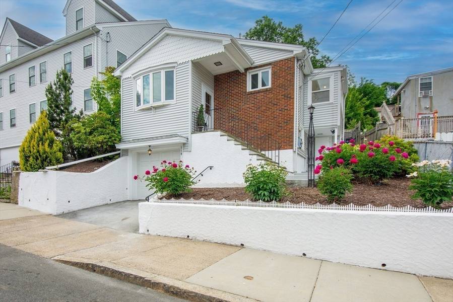 119 Dartmouth St, Everett, MA 02149