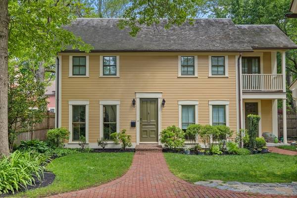 13 Bedford St, Lexington, MA 02420