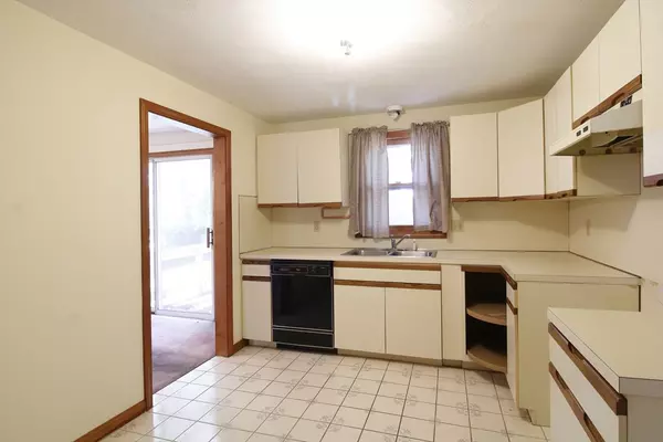 North Providence, RI 02904,4 Gale Ct