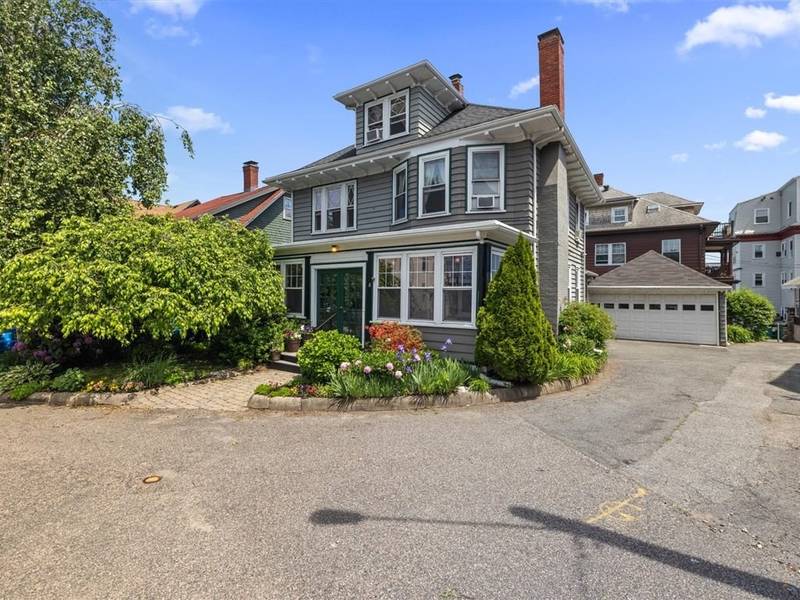 8 Gray Circle, Lynn, MA 01902