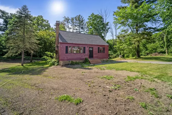 13 Rattlesnake Hill Rd, Andover, MA 01810