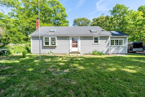 24 Lowell Dr, Orleans, MA 02653