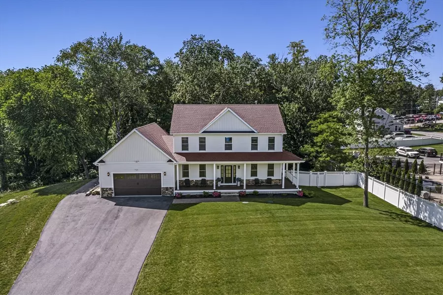 7 Wyatt Ct, Seekonk, MA 02771