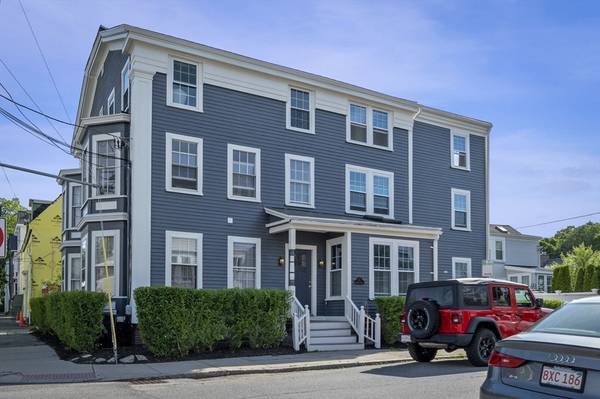 77 Pleasant #4, Newburyport, MA 01950