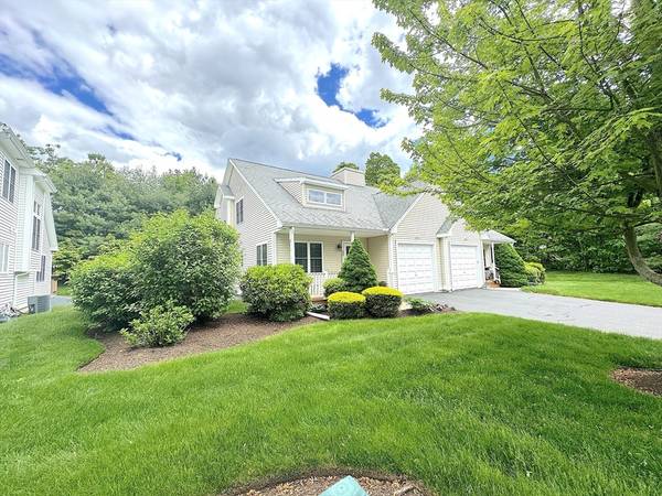 92 Willow Lane #92, Plainville, MA 02762