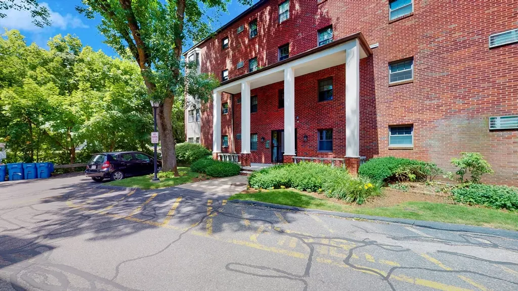 16 Winter St #11B, Waltham, MA 02451