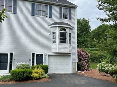 10 Sunnyside Dr #10, Plainville, MA 02762