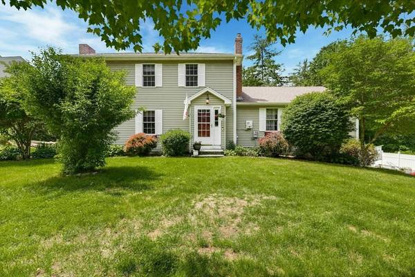 332 Old Coldbrook Rd, Barre, MA 01005