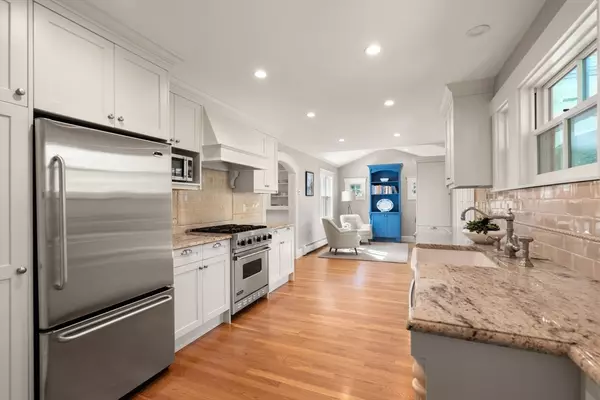 Wellesley, MA 02482,39 Ingraham Road