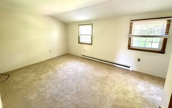 Tyngsborough, MA 01879,18 Cannongate #60