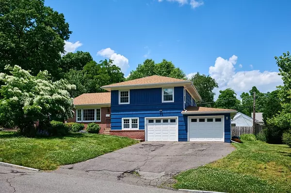 45 Lindbergh Avenue, Holyoke, MA 01040