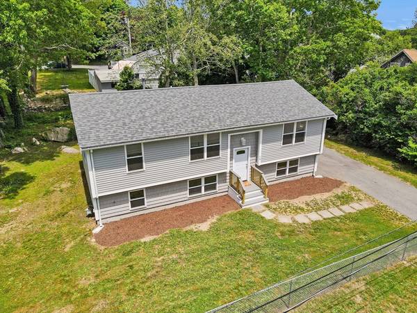 15 Grove St, Fairhaven, MA 02719