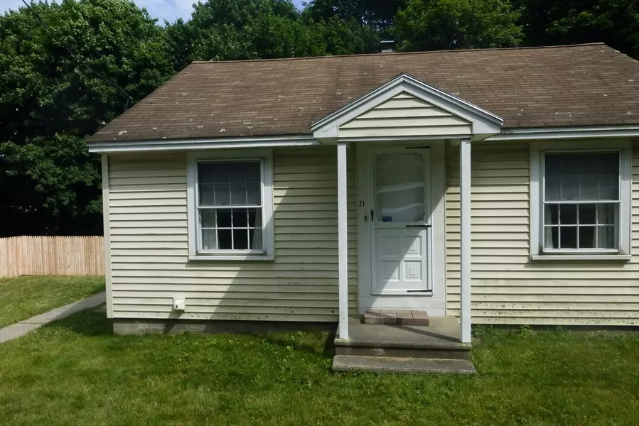 21 Newton St, Fitchburg, MA 01420