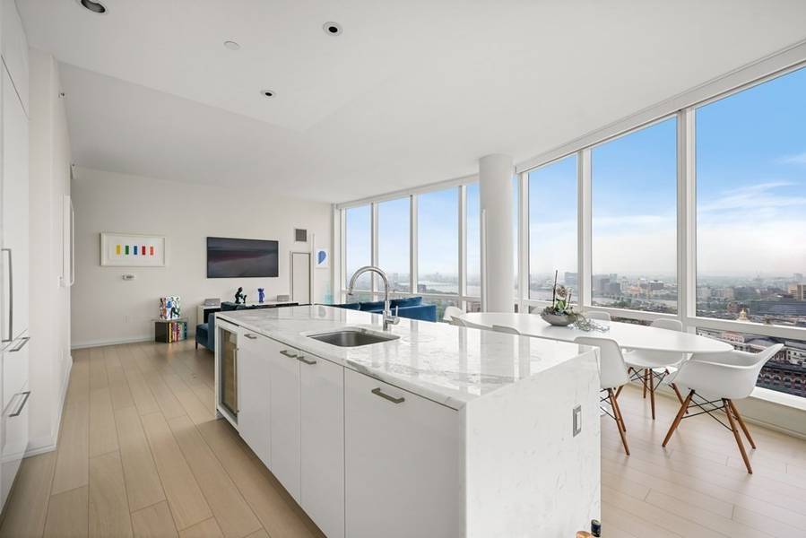 1 Franklin St #3504, Boston, MA 02110